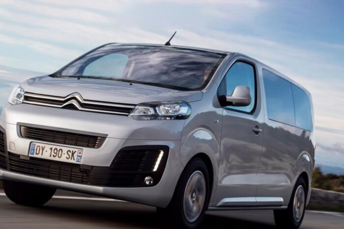 Renting  CITROEN SPACETOURER BUSINESS TALLA M BLUEHDI 120 S&S 6V