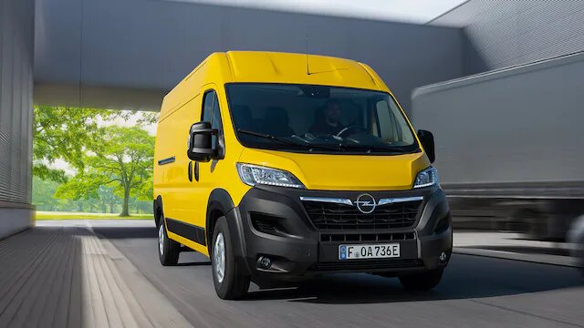 Renting  OPEL MOVANO FURGÓN L2H2 2.3 TURB D-BITURBO 135 CV